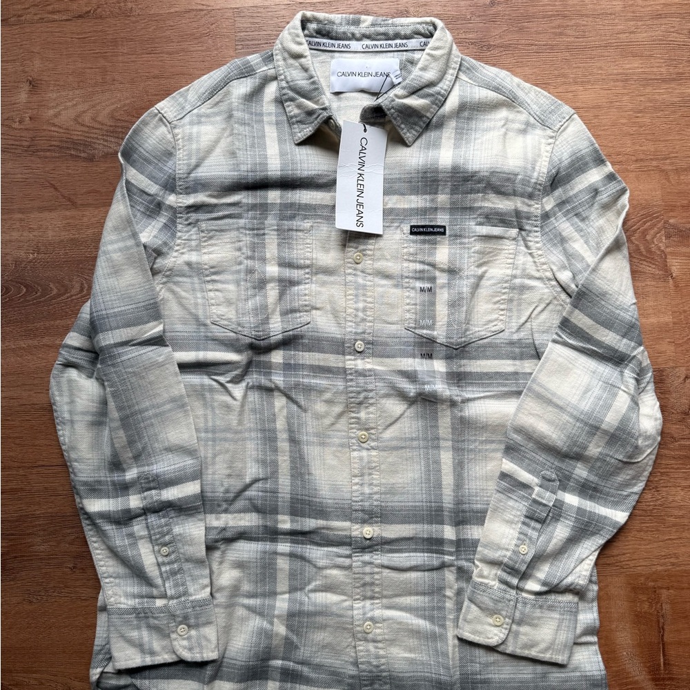 Calvin Klein Jeans Men's Light Gray Plaid Button-Down Shirt